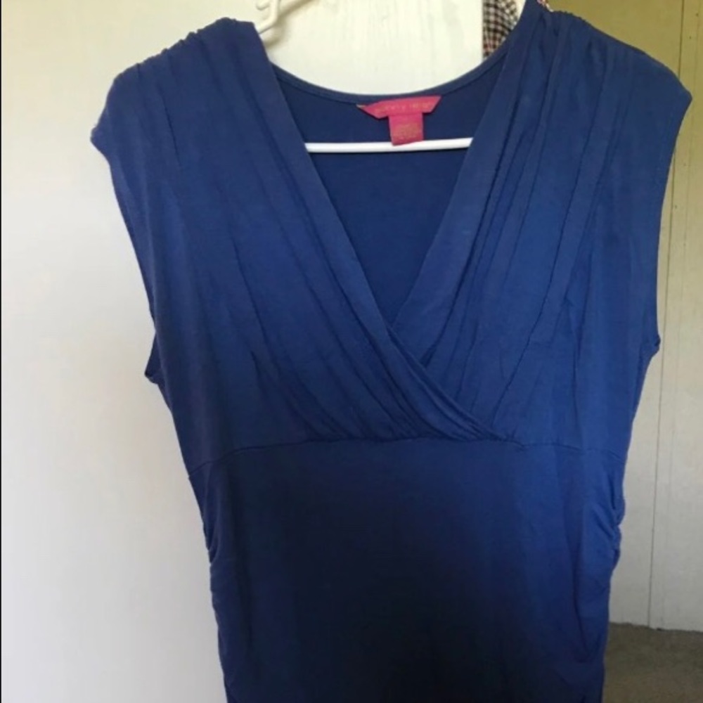 Women’s sleeveless top